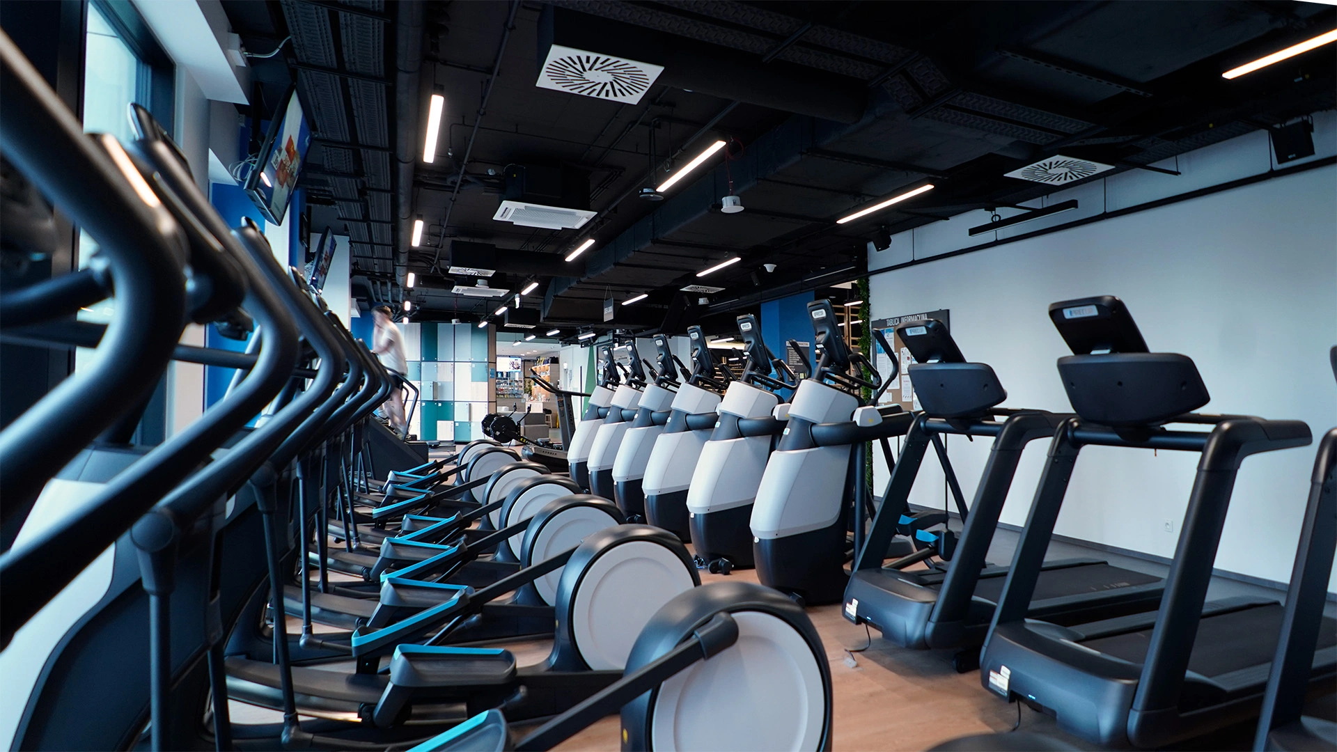 archiworks-silownia-zdrofit-varso-warszawa-cardio-2