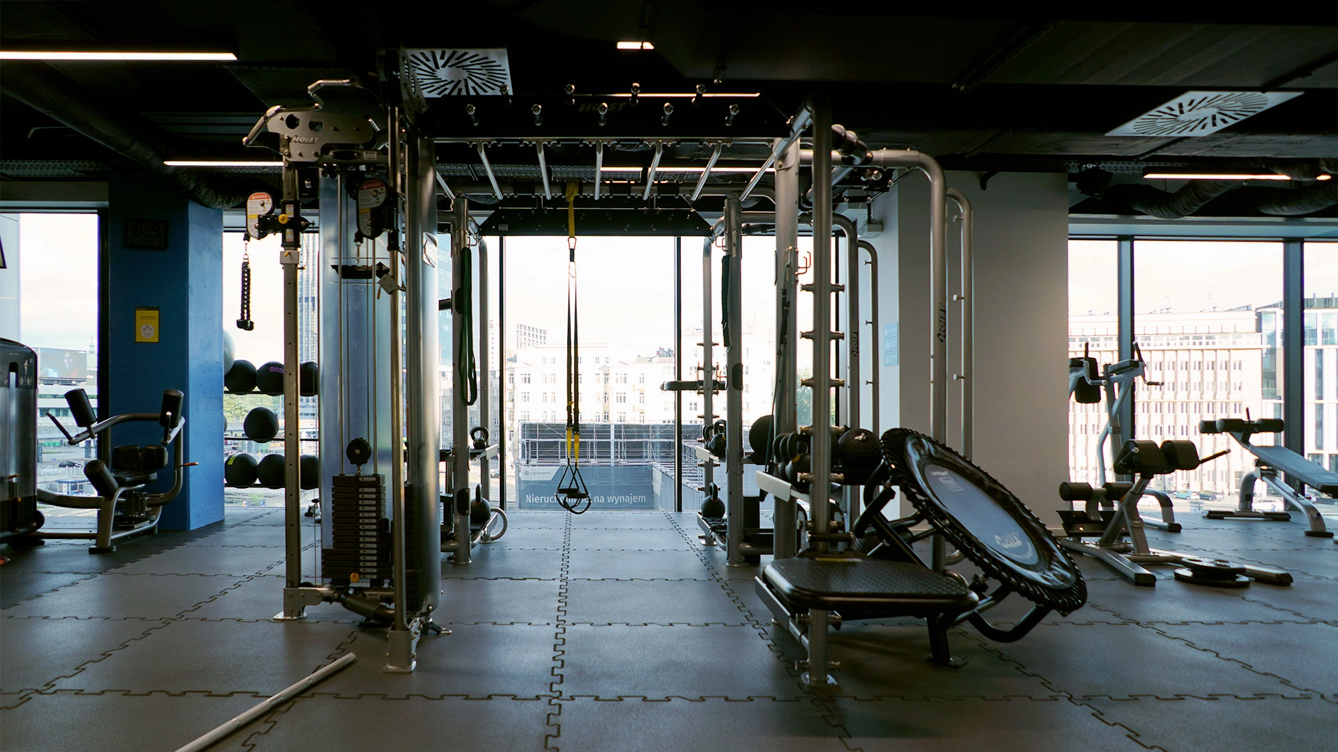 archiworks-silownia-zdrofit-varso-warszawa-strefa-cwiczen