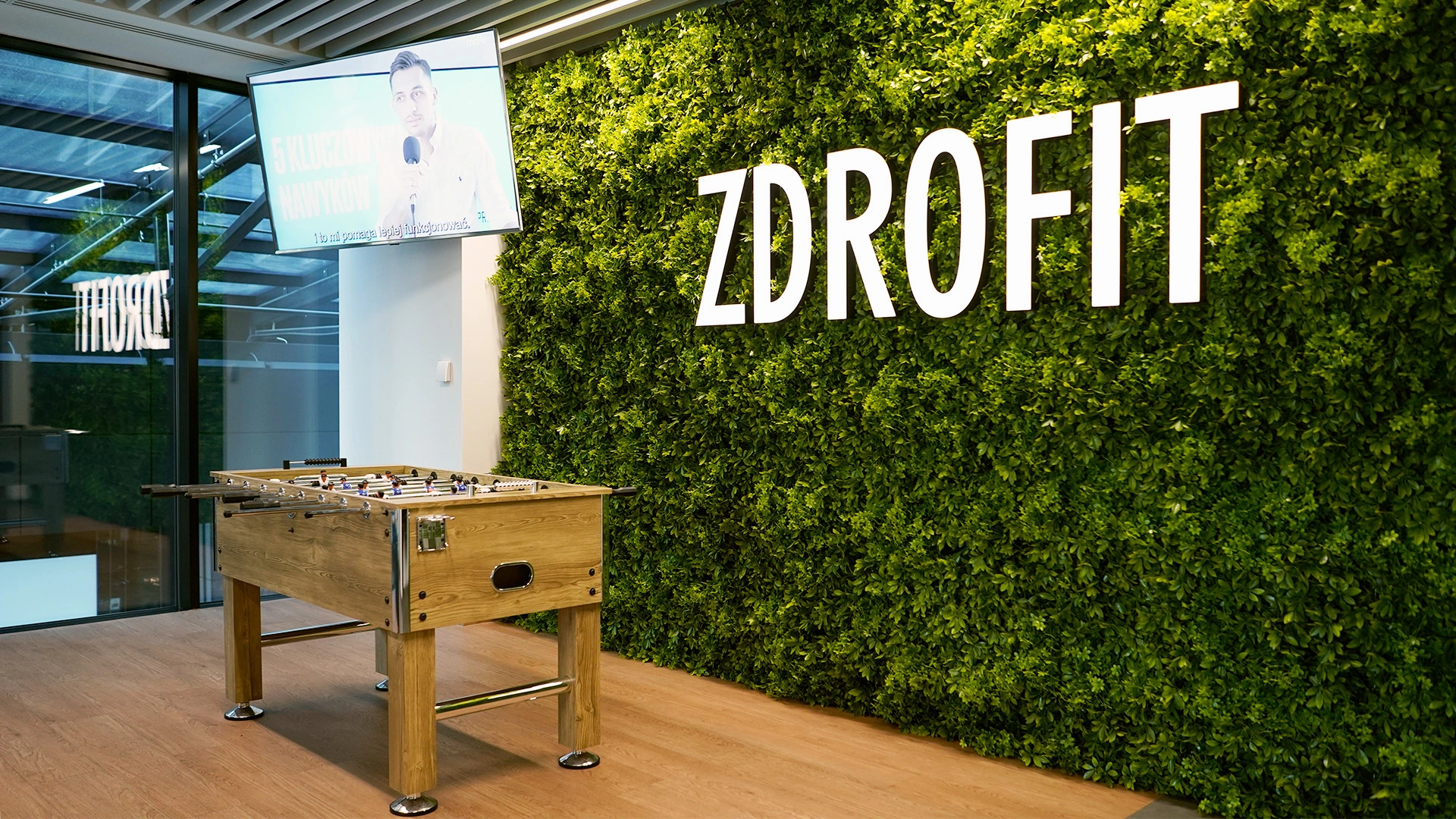 archiworks-silownia-zdrofit-varso-warszawa-strefa-wejscia-7