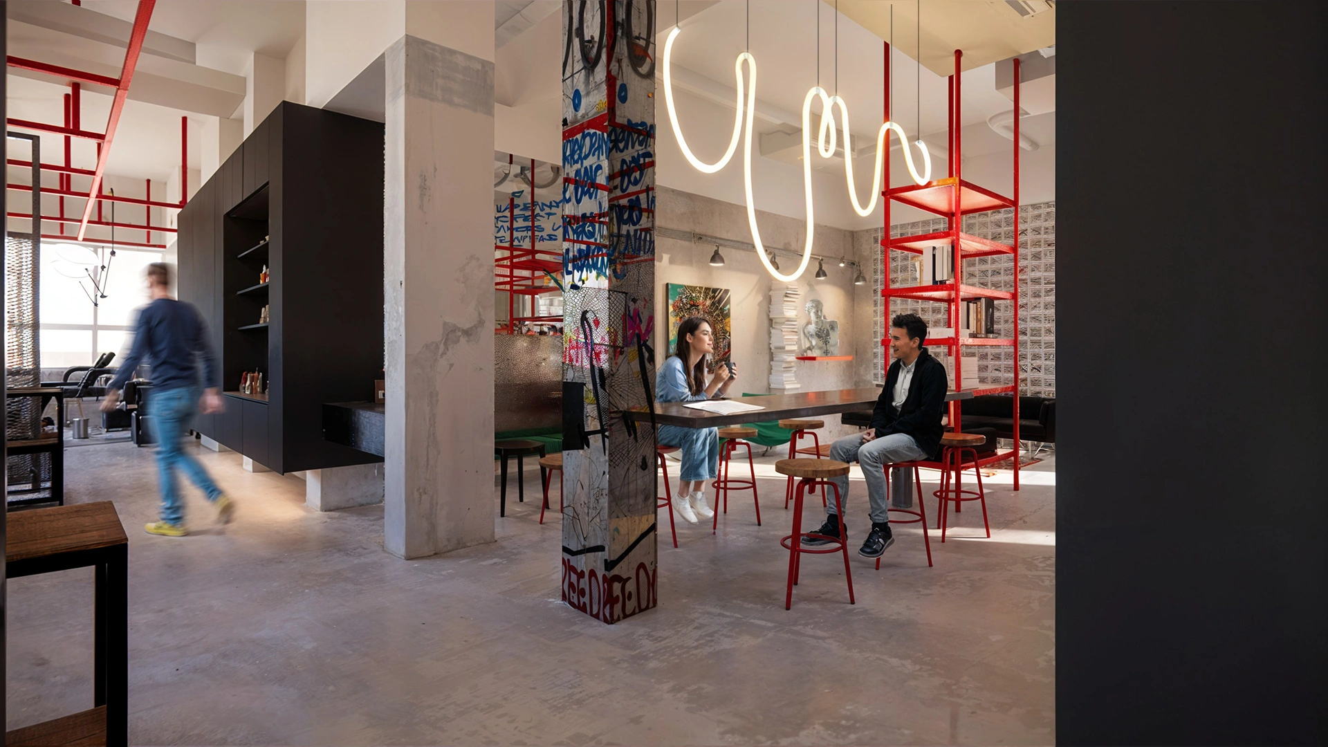 archiworks-warszawa-salon-tatuazu-industrialny-przestrzen-wspolna