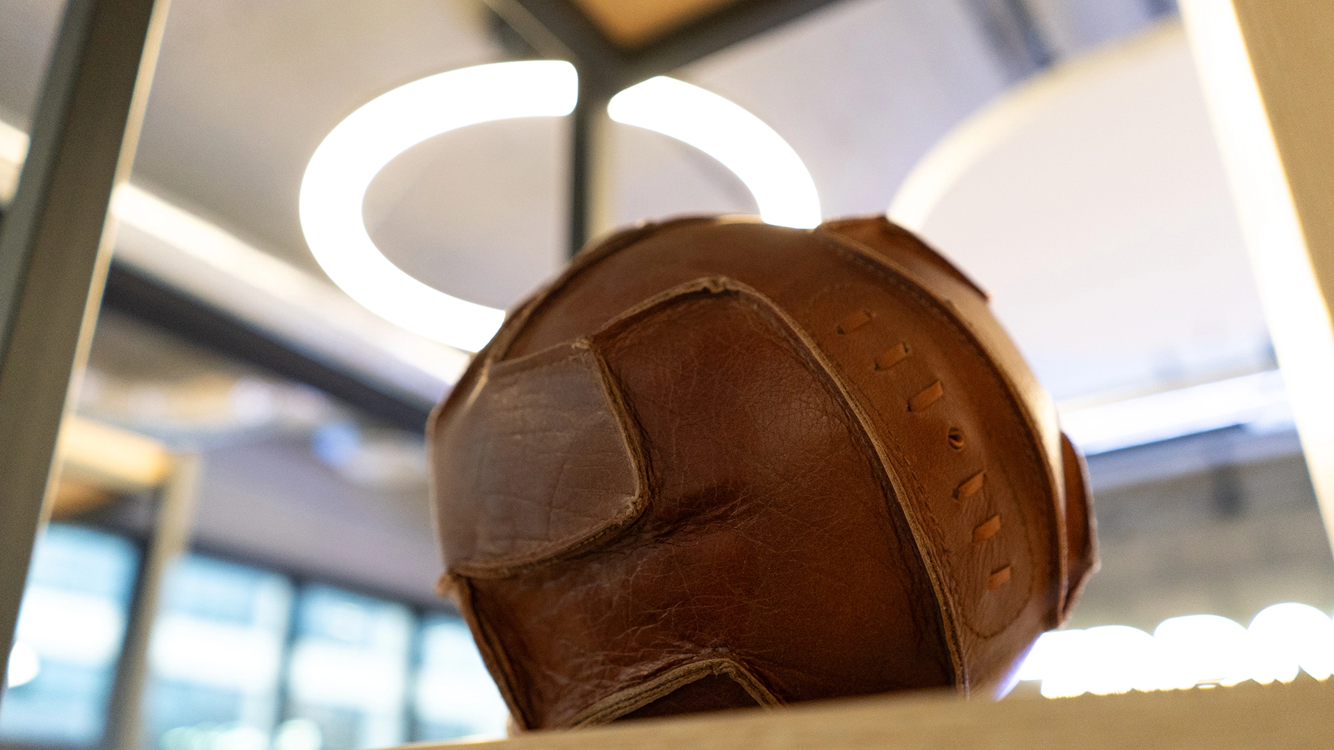 archiworks-zdrofit-pzo-warszawa-silownia-piłka