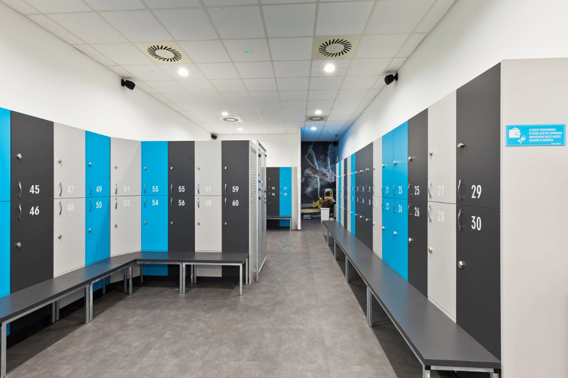 archiworks-silownia-swiatowida-warszawa-szatnia